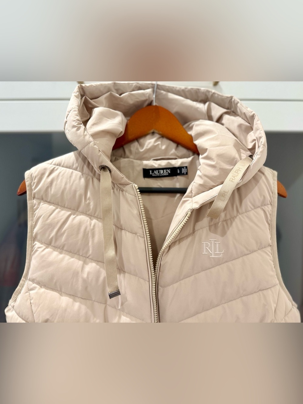 NWT Lauren Ralph Lauren Women’s Cream Hooded Quilted Puffer Vest Size L - Picture 2 of 7